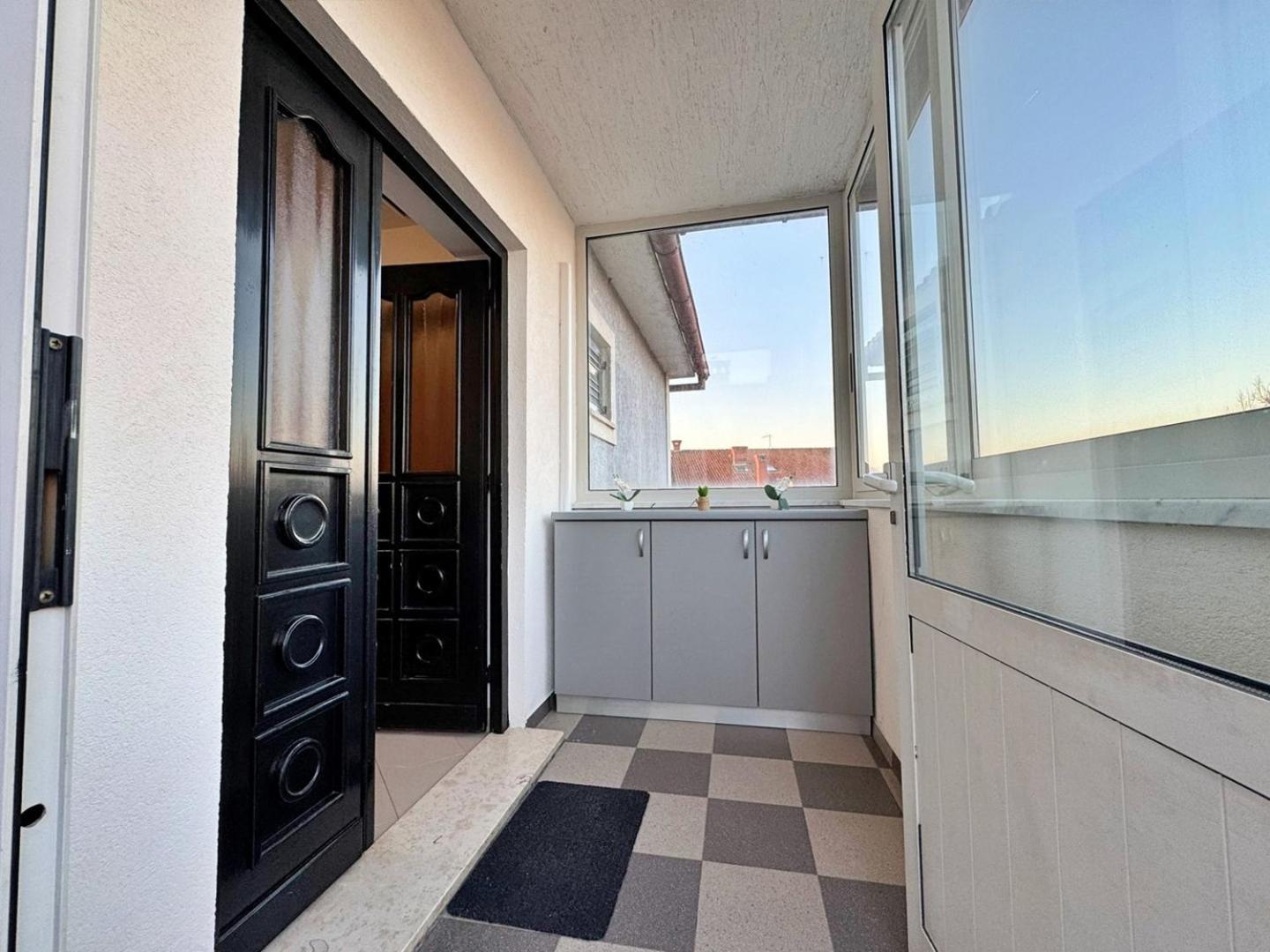 Apartments Katarina Malinska Extérieur photo