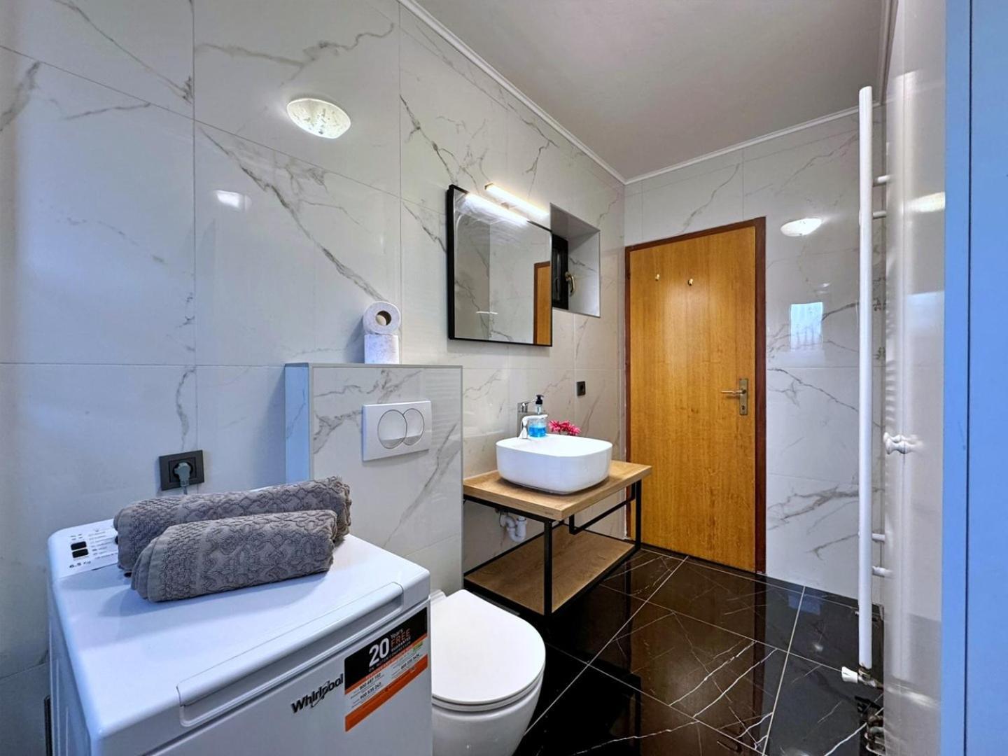 Apartments Katarina Malinska Extérieur photo