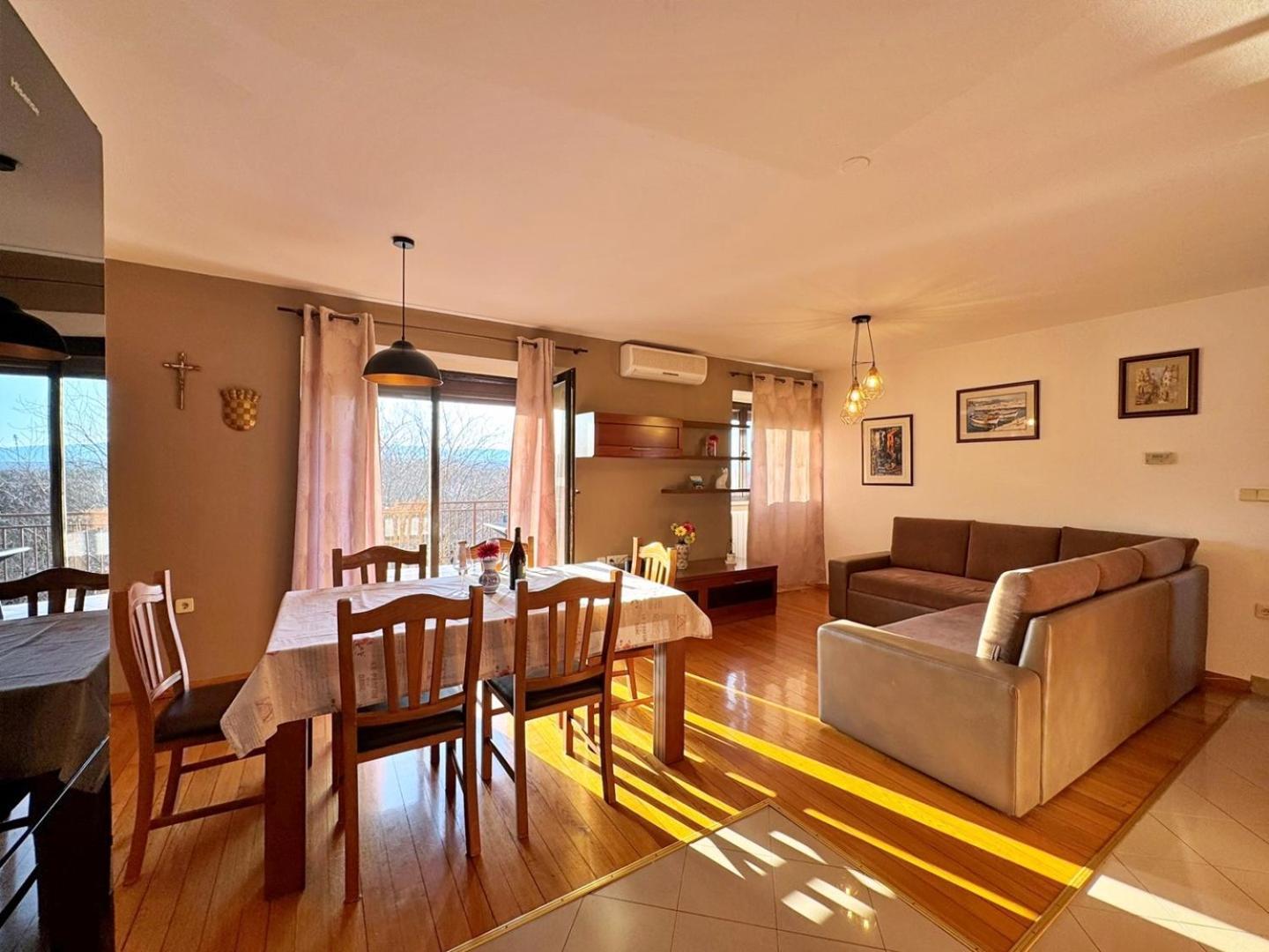 Apartments Katarina Malinska Extérieur photo